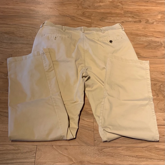 Haggar Straight Fit 36/34 Kakis - Picture 3 of 3